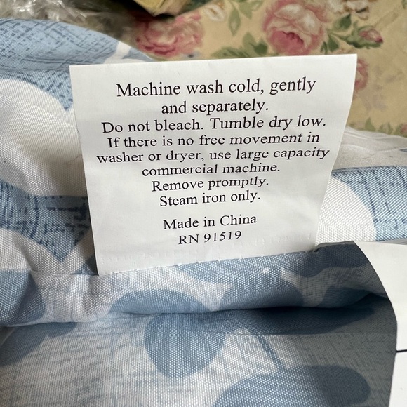 Twin comforter aria floral print reversible - Picture 7 of 13